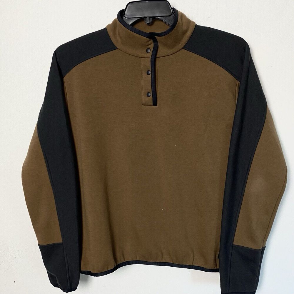 Mountain Hardwear brown and Black Pullover sweater